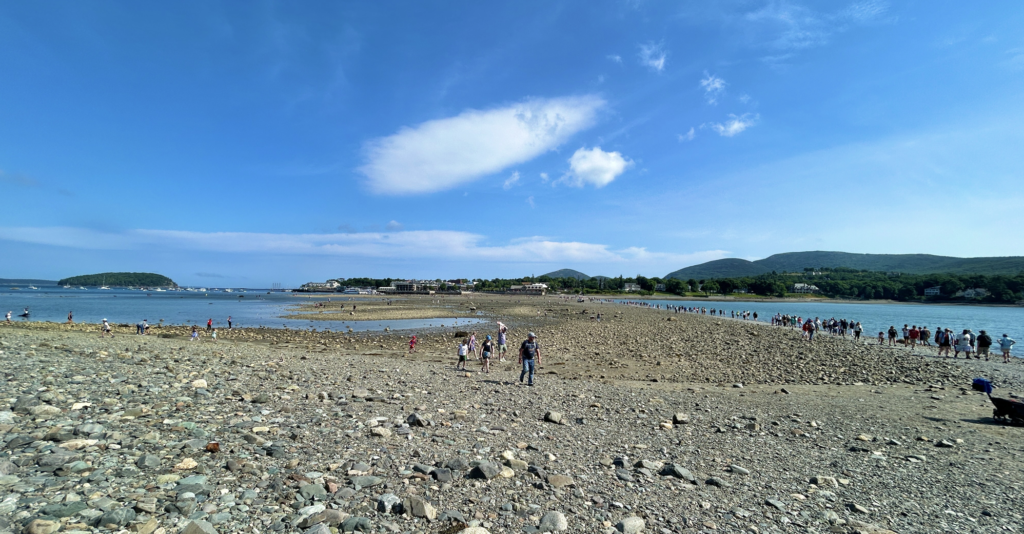 Image of gravel path to Bar Island