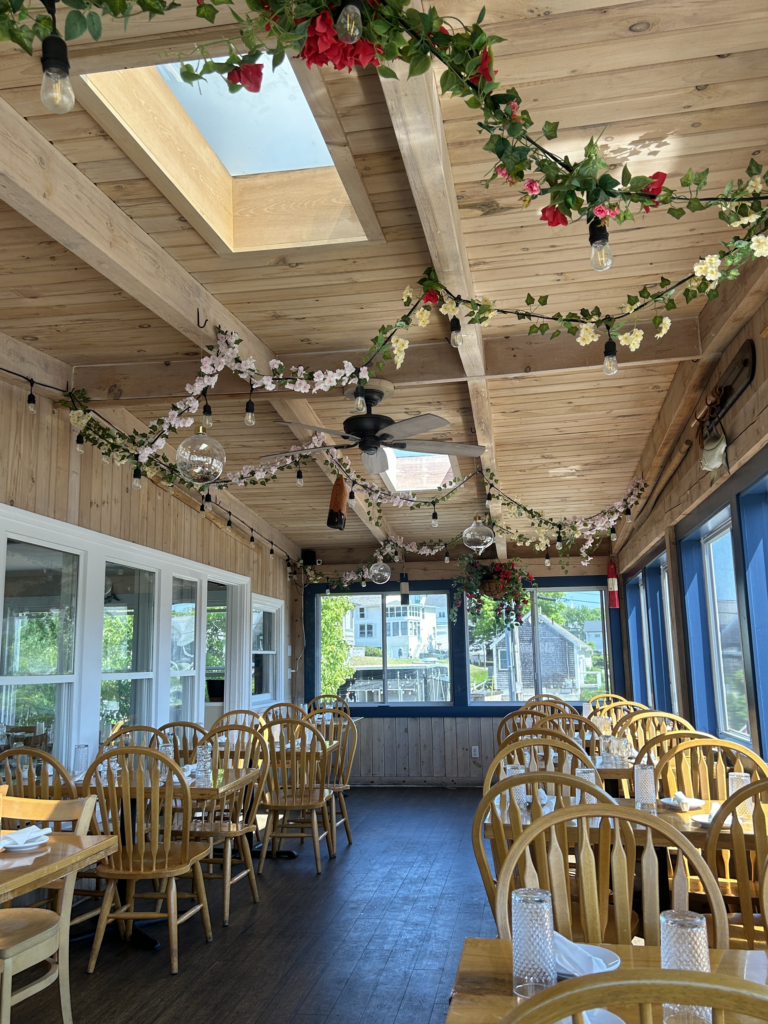 Image of Harborside 1901 restaurant dining room